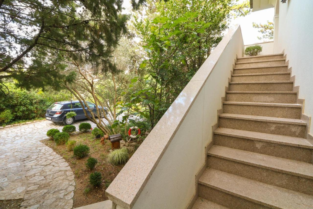Apartments Blue And Green With Balcony Baska  Exterior photo